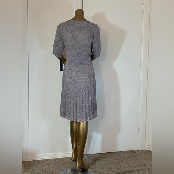 Wrap dress with pleated skirt XL - Picture 3 of 15
